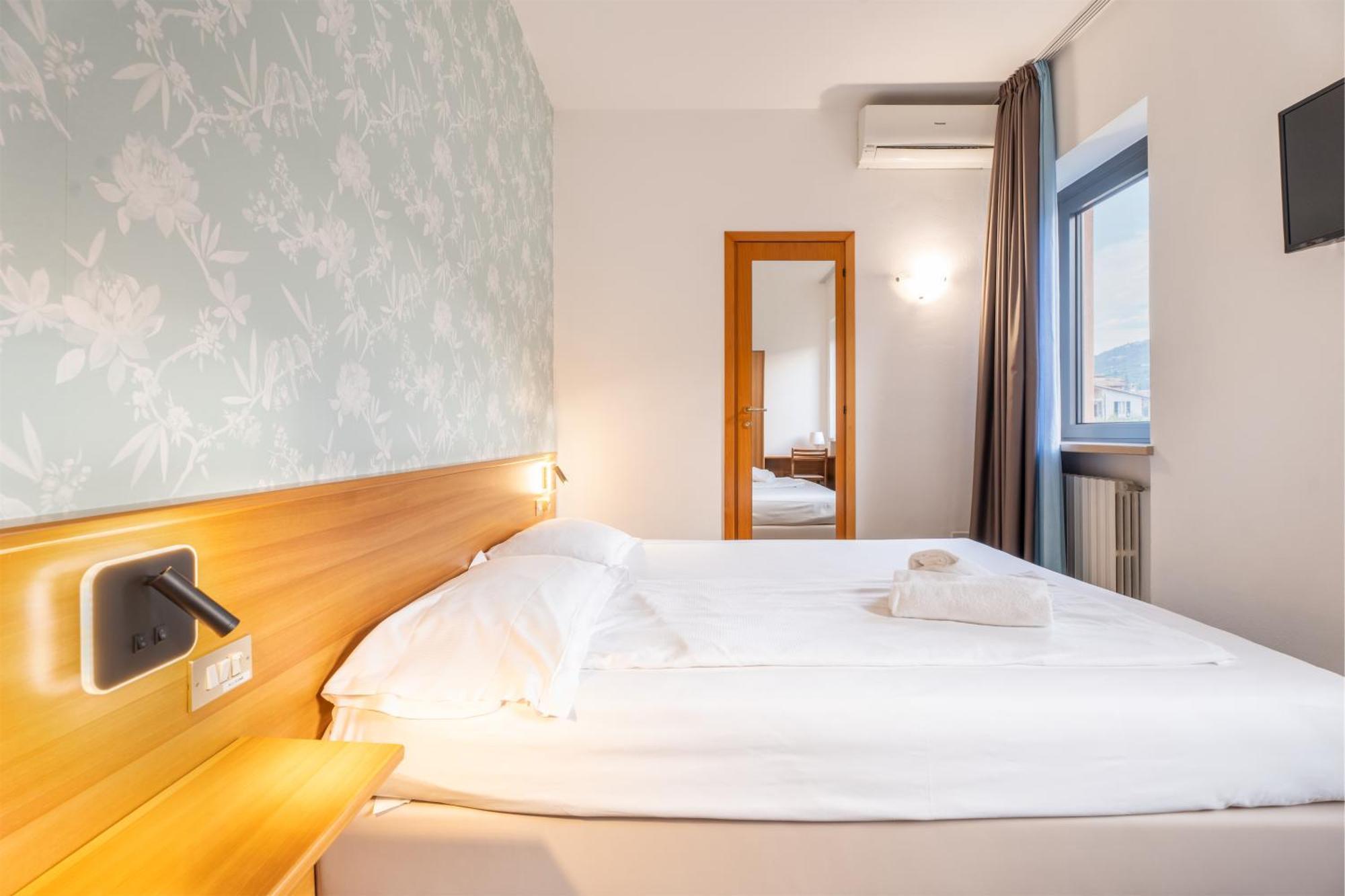 Hotel Al Castello 토리델베나코 외부 사진