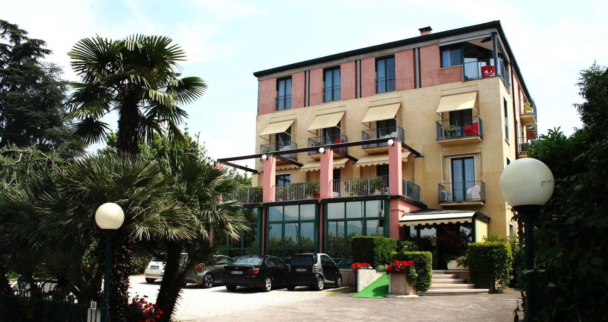 Hotel Al Castello 토리델베나코 외부 사진